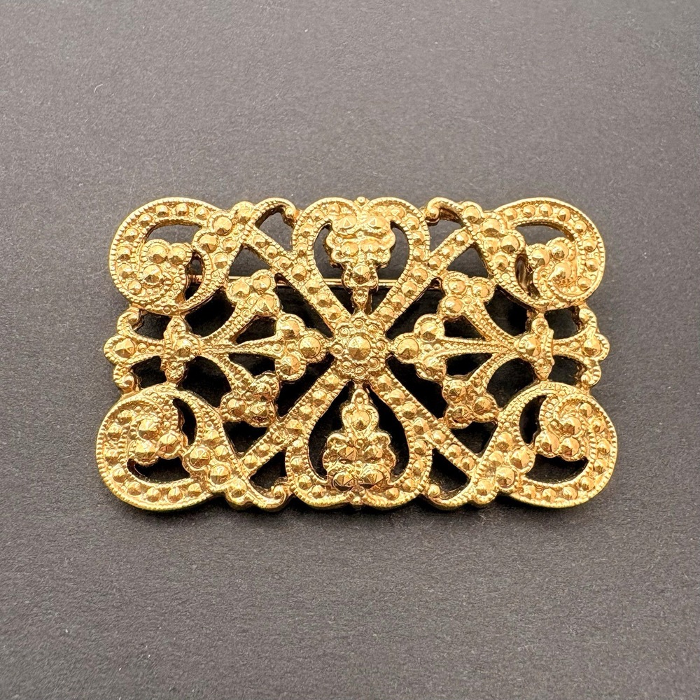 Vintage 1928 Brand Ornate Filigree Floral Victorian Style Bar Brooch Gold Tone